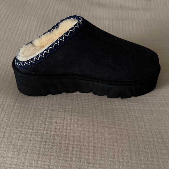 NWT Ugg Australia Platform Bobi Tazz (Black) - Picture 11 of 15